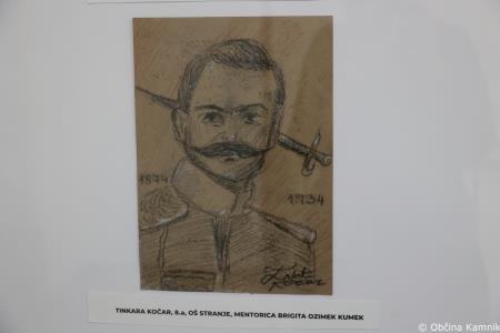 V prostorih občinske stavbe na ogled razstava literarnih in likovnih del na temo Častni občan Kamnika (69)